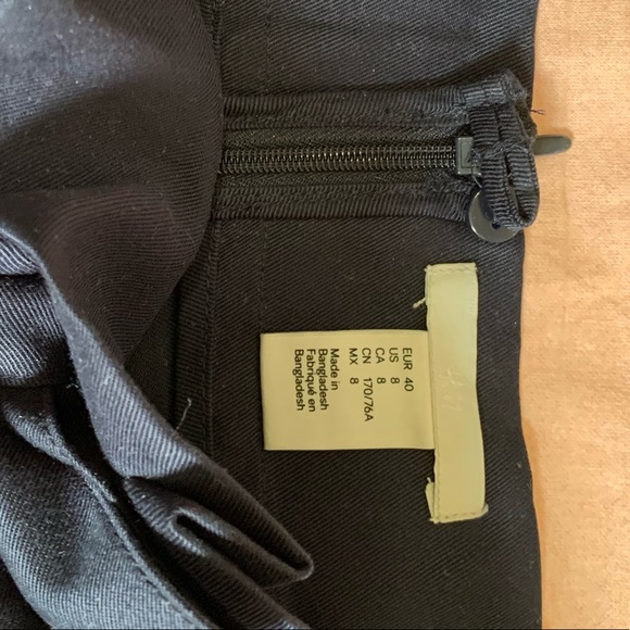 H&M Navy Blue Skirt - Picture 2 of 3